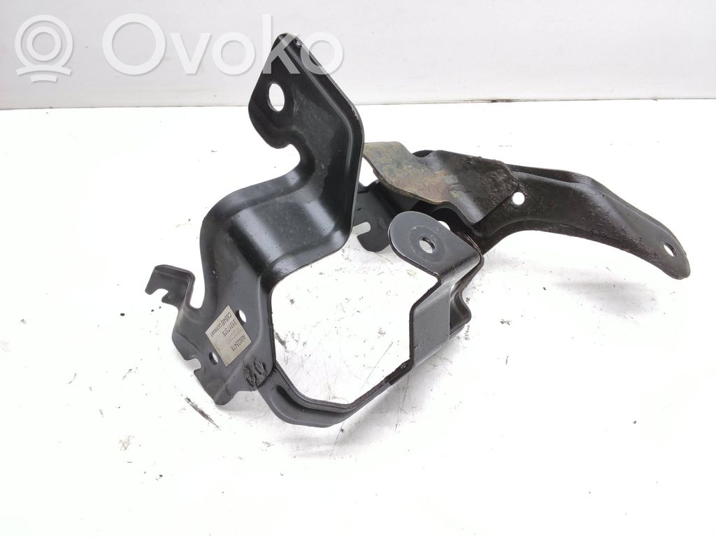 Volvo S80 Ohjaustehostimen pumpun kannake 