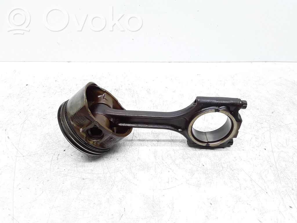 Volvo XC70 Piston avec bielle 
