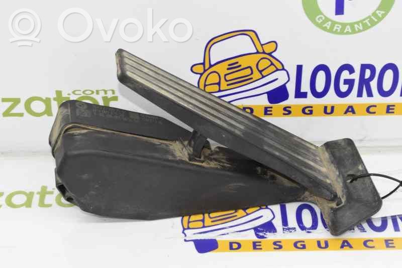 BMW 1 E81 E87 Akseleratora elektriskais regulators (pedālis) 