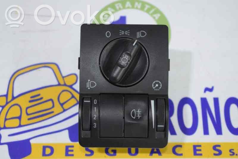 Light switch   9116612,0524119,9116612