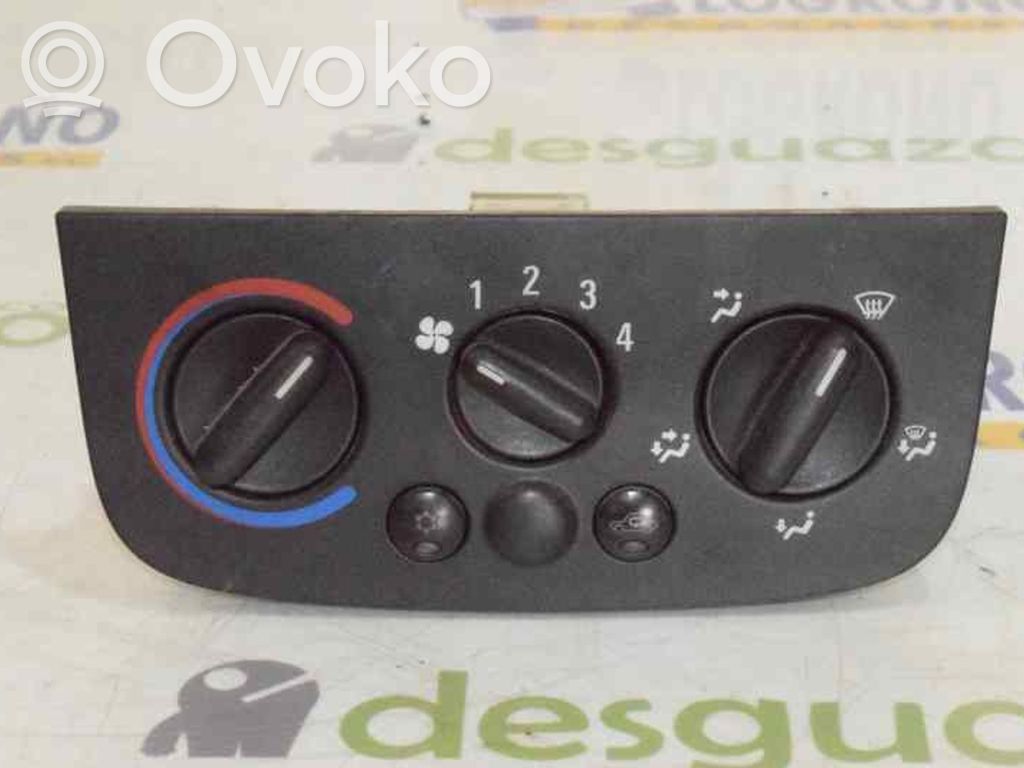 Opel Combo C Climate control unit 