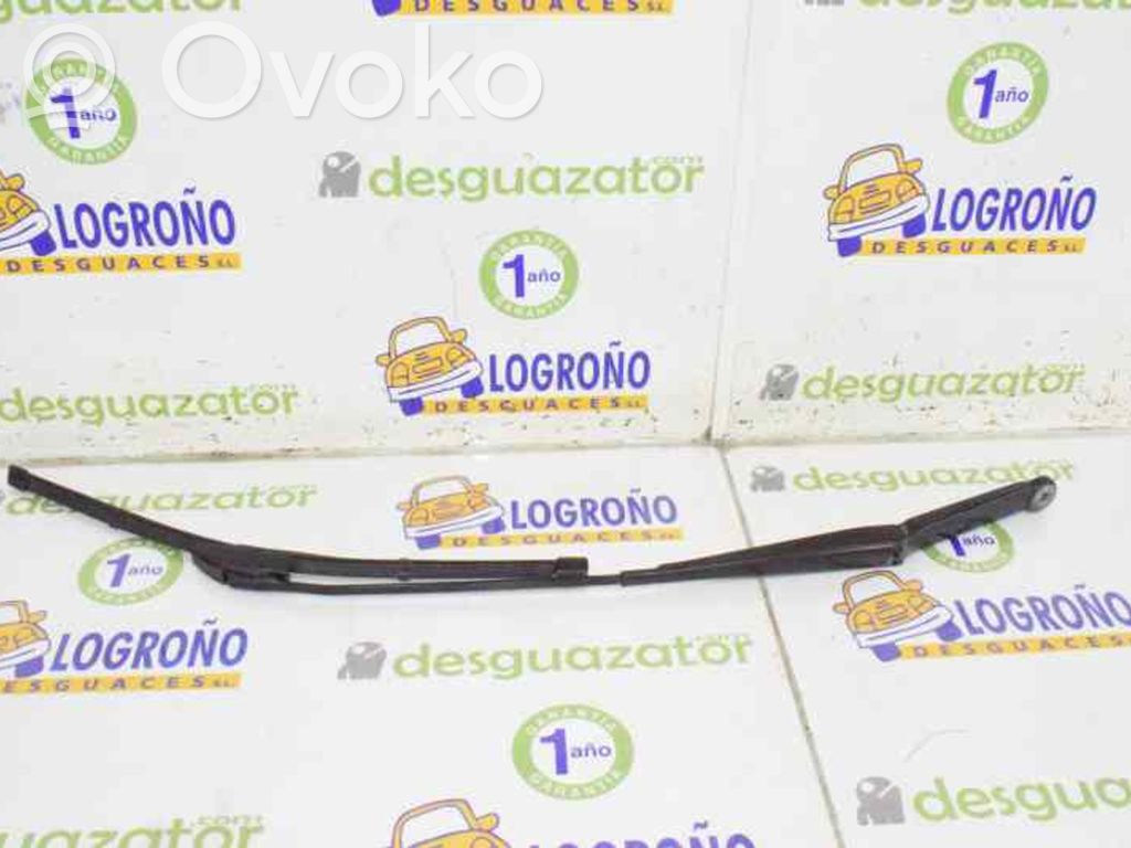 BMW 3 E90 E91 Front wiper blade arm 