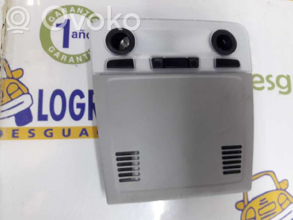 Etuistuimen valo   61319225475,9225475,1002164200