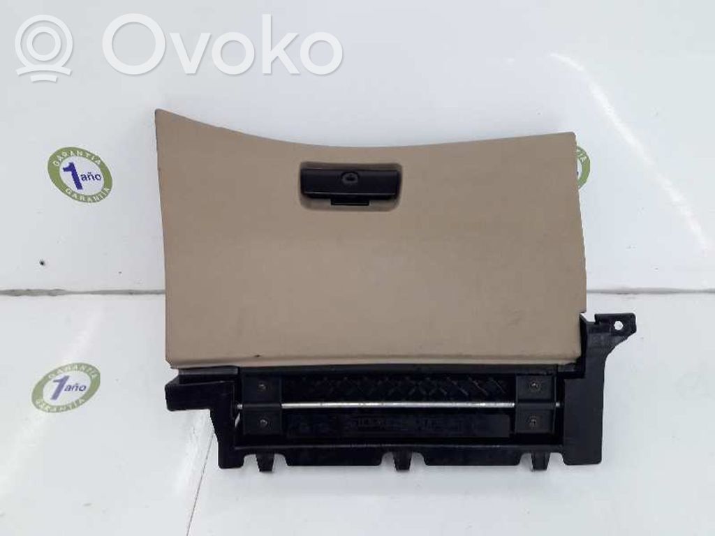BMW X3 E83 Glove box 
