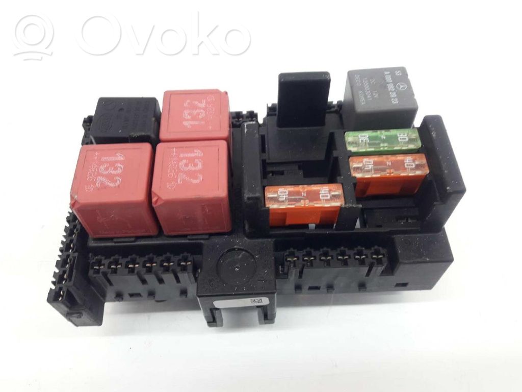 Mercedes-Benz C W205 Fuse module 