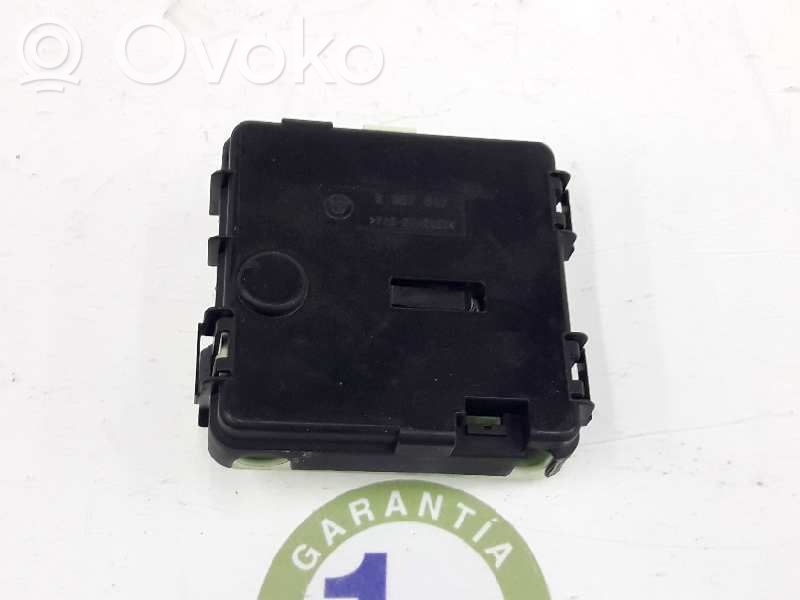 BMW 3 E90 E91 Fuse module 