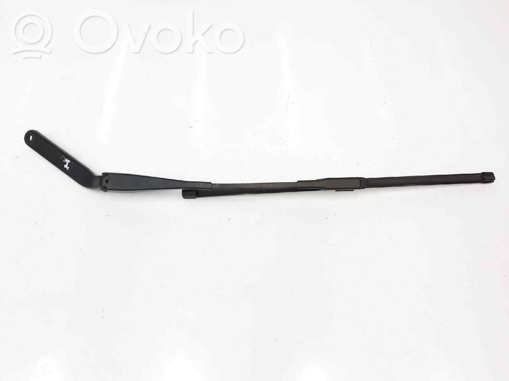 BMW 1 E81 E87 Front wiper blade arm 
