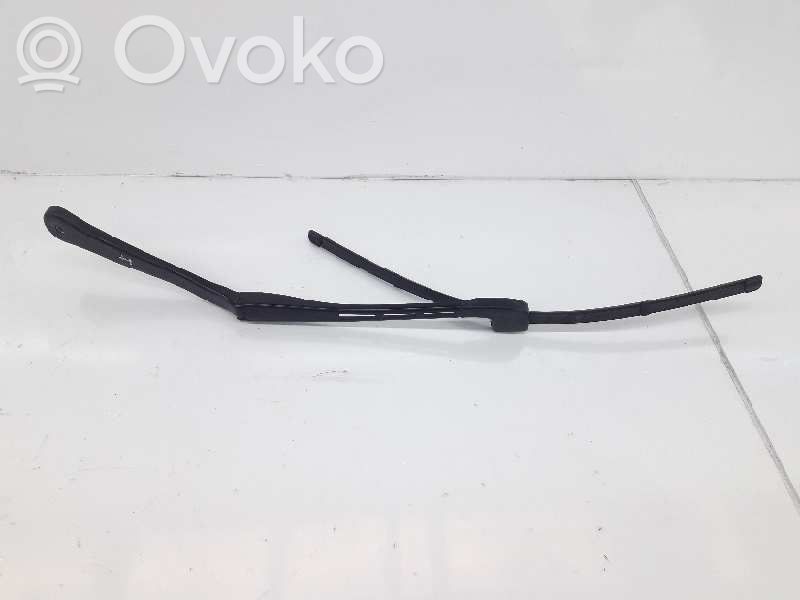 BMW 3 E92 E93 Front wiper blade arm 