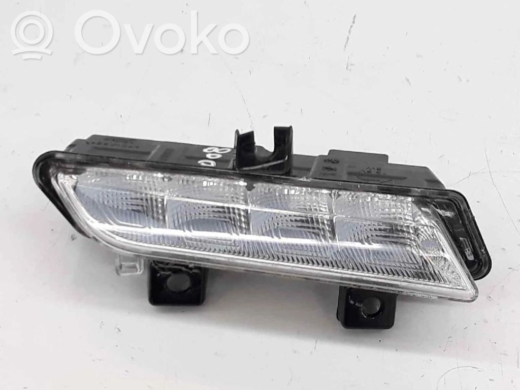 Renault Clio IV Headlight/headlamp 