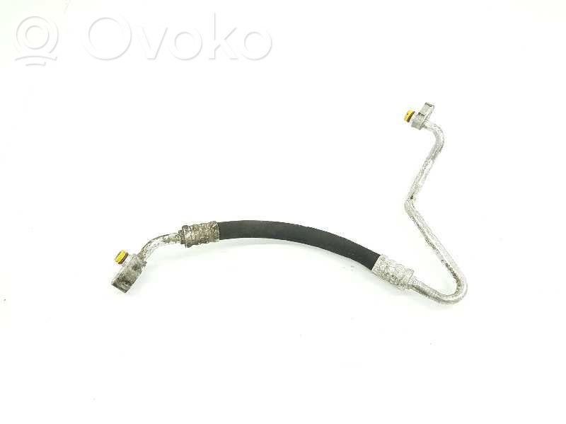 BMW 7 E65 E66 Ilmastointilaitteen putki (A/C) 