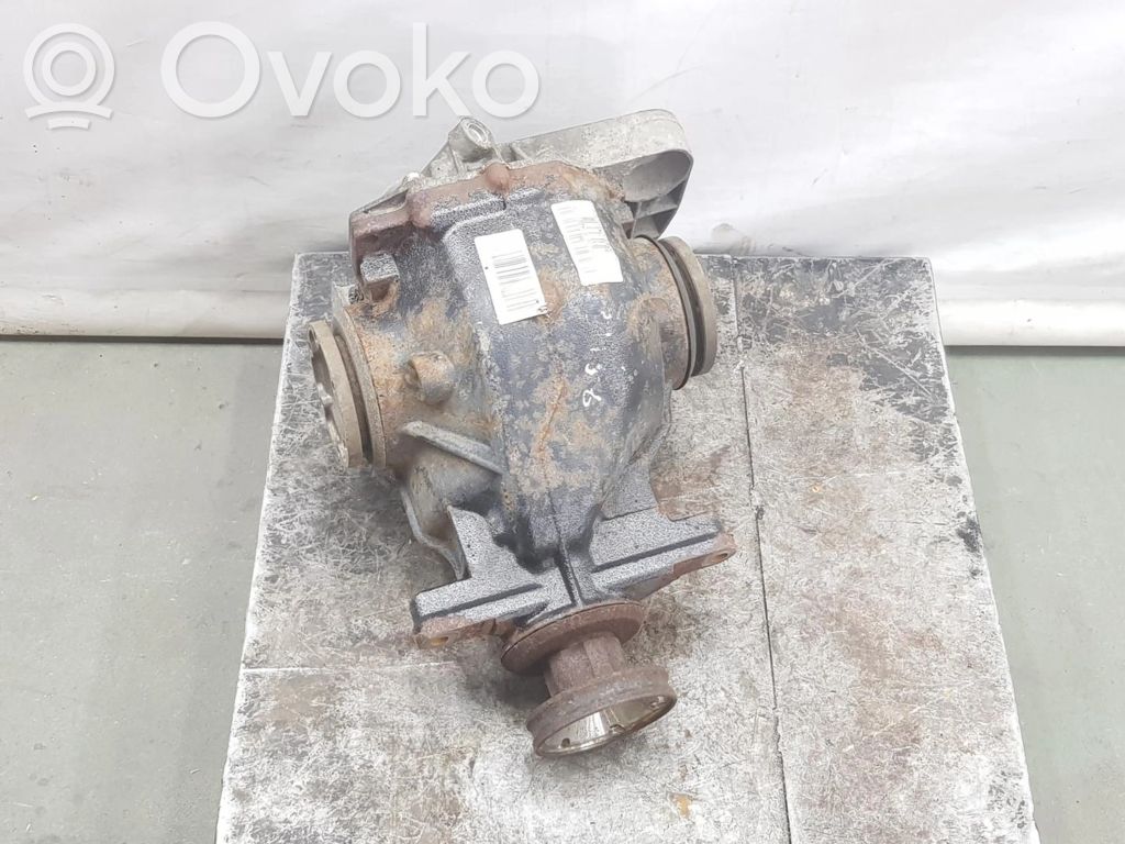 BMW 1 E81 E87 Aizmugurējais reduktors 