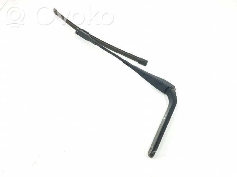 BMW 1 E81 E87 Front wiper blade arm 