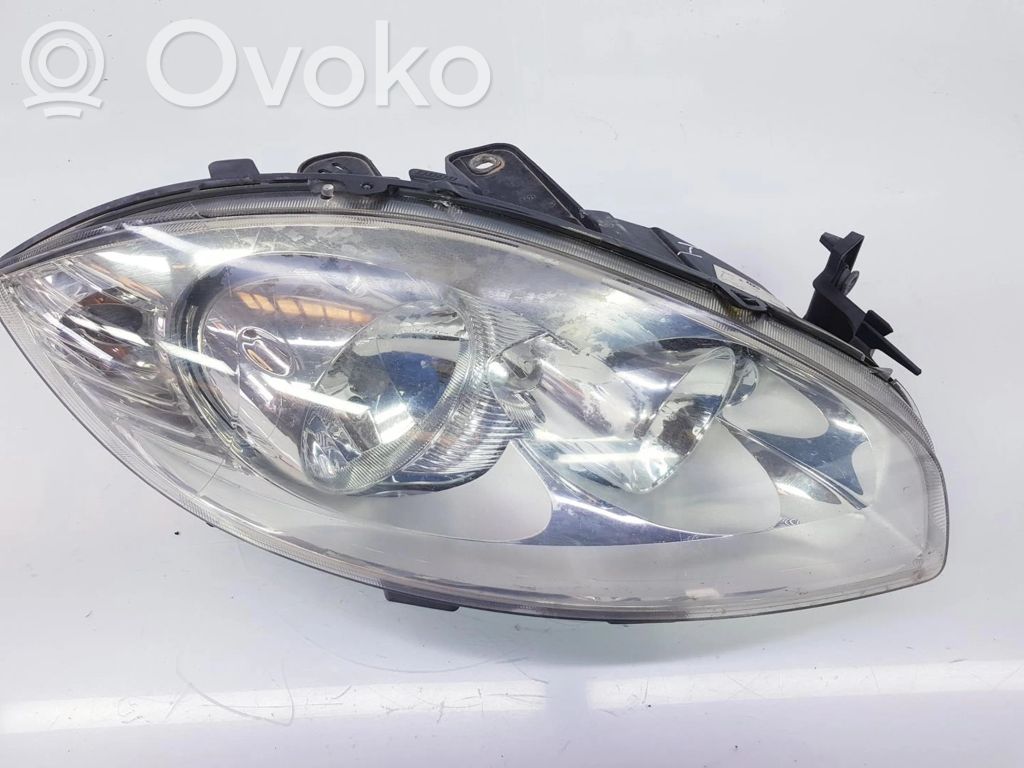 Fiat Linea Lampa przednia 