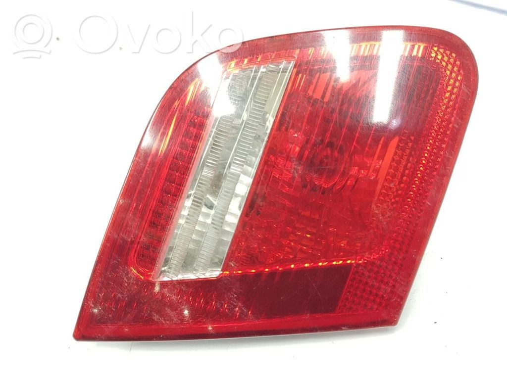 BMW 3 E36 Aizmugurējais lukturis pārsegā 