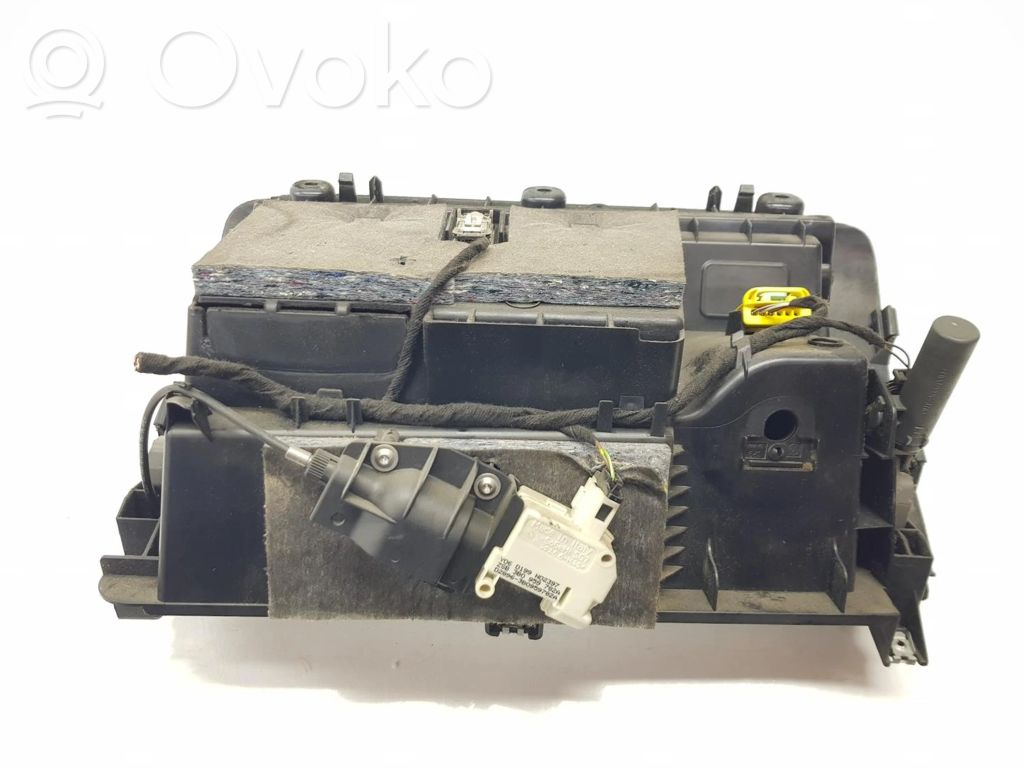 Guantera   4L0863351FKZ