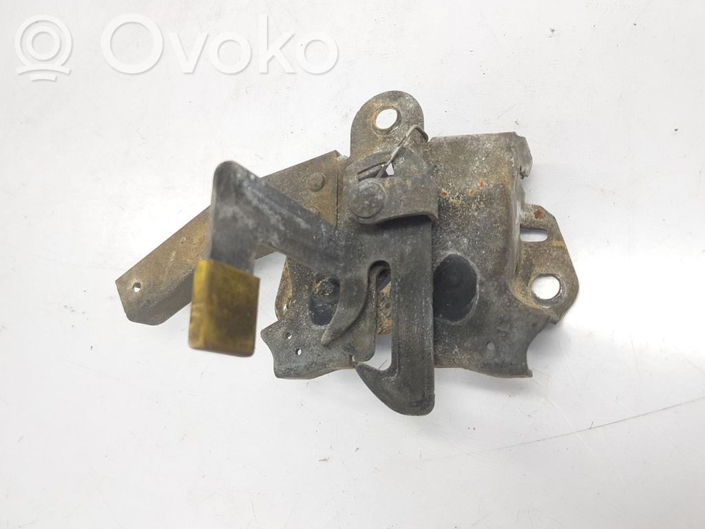 Ford Ranger Tie down hook / loop 
