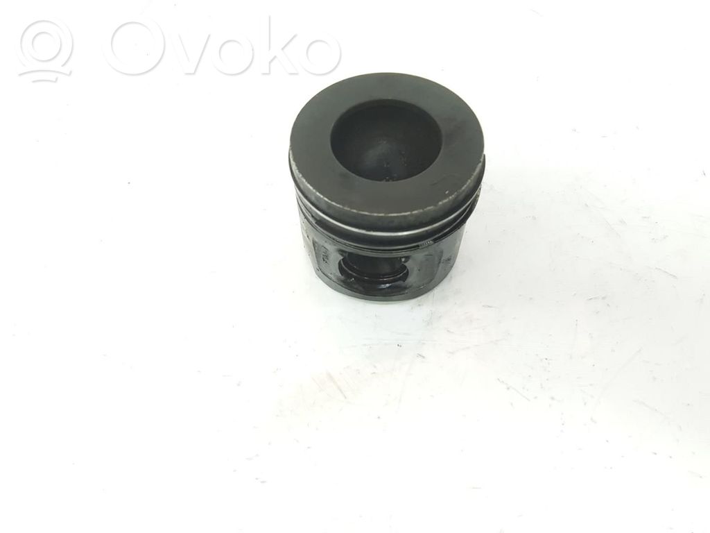 Piston   11257803033,PISTONN47D20A