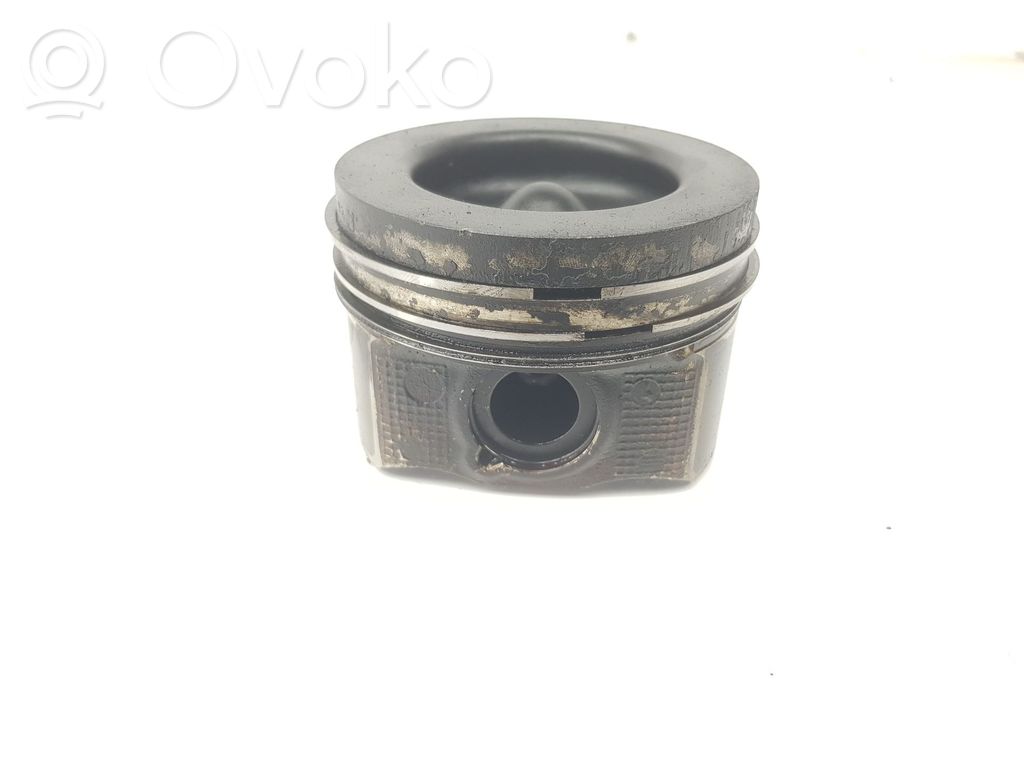 Mazda CX-5 Piston 