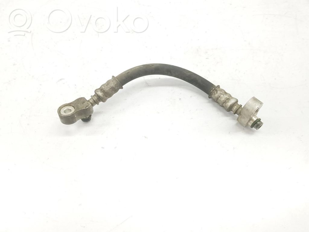 BMW 5 E39 Ilmastointilaitteen putki (A/C) 