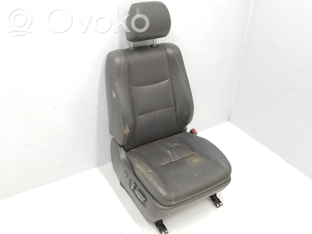 Toyota Land Cruiser (J120) Front passenger seat 