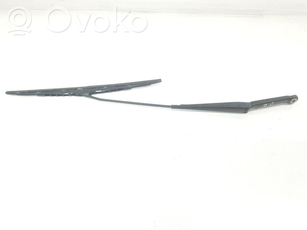 BMW 3 E90 E91 Front wiper blade arm 