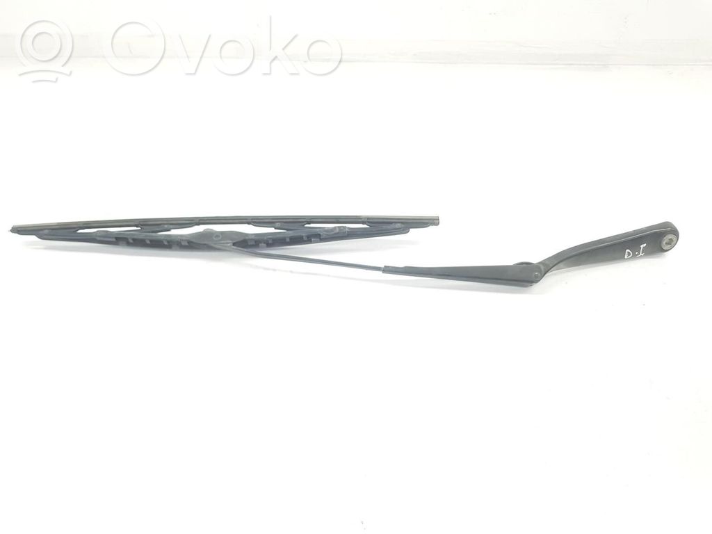 BMW 3 E90 E91 Front wiper blade arm 