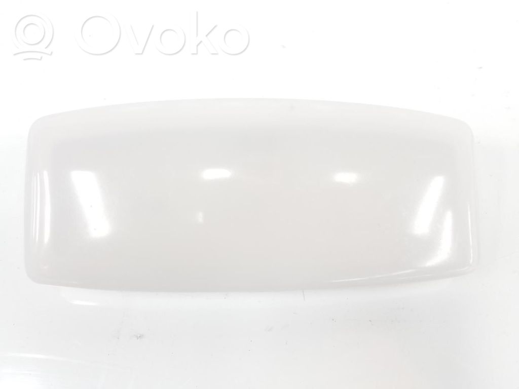 BMW 2 F46 Etuistuimen valo