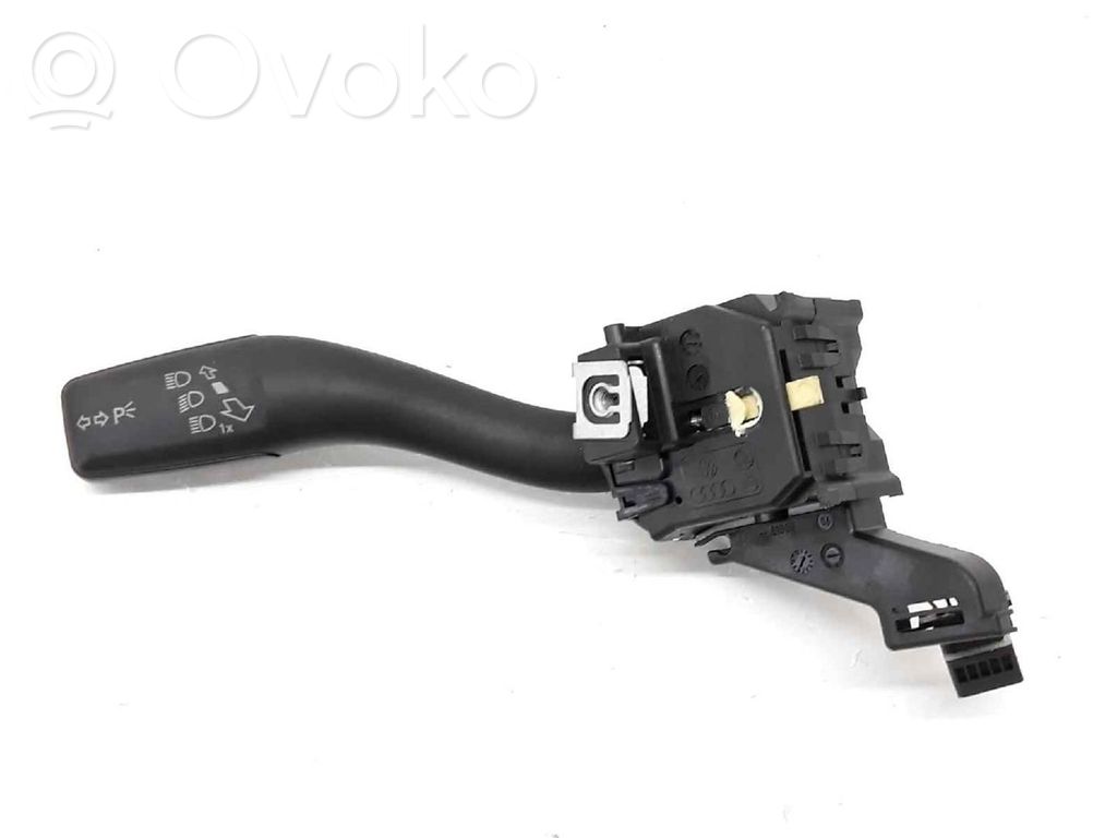 Commodo de clignotant   8P0953513E,8P0953513E