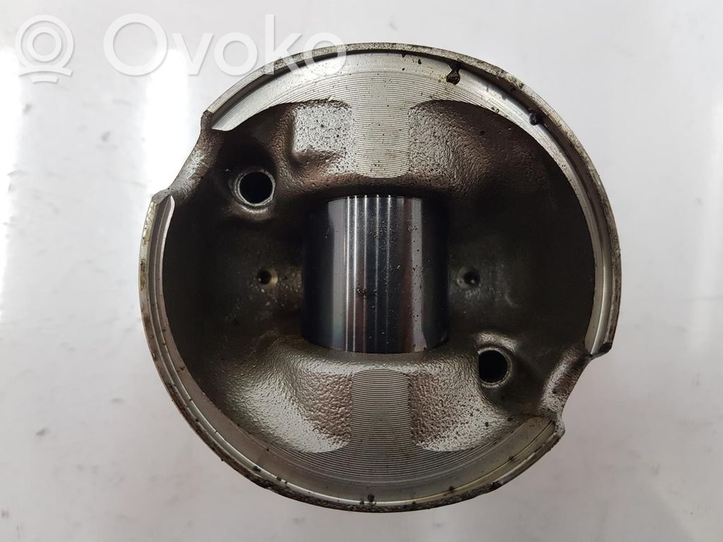 BMW 1 F20 F21 Piston 