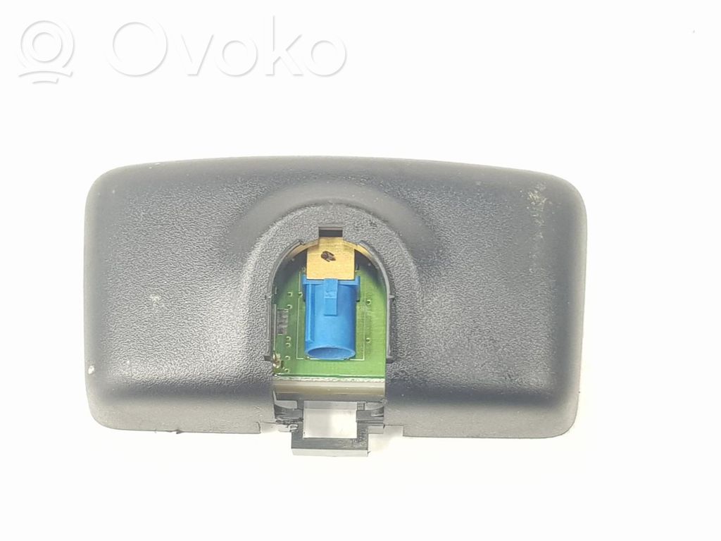 Ford Kuga II Antenna control unit 