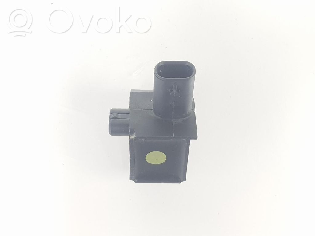 Uchwyt przedniego czujnika parkowania PDC   3Q0919297B,3Q0919297B