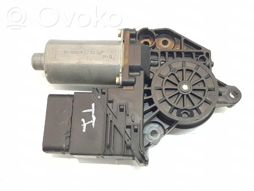 Volkswagen Golf IV Motorino alzacristalli della portiera posteriore