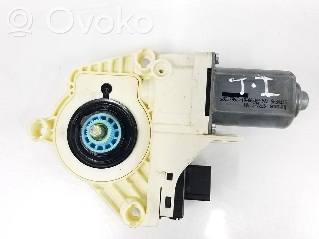 Audi Q7 4M Moteur de lève-vitre de porte arrière