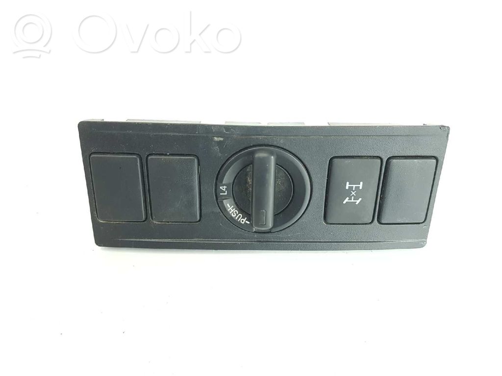 Toyota Land Cruiser (J120) Inne przełączniki i przyciski 