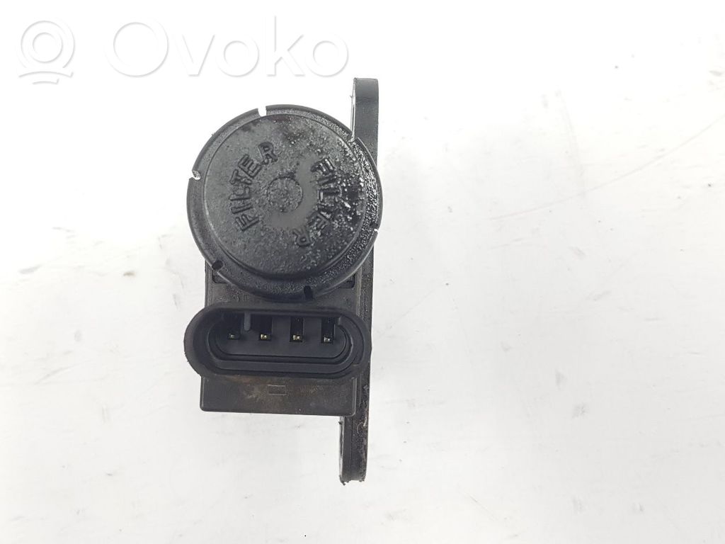 Jeep Grand Cherokee (WJ) Vacuum valve 