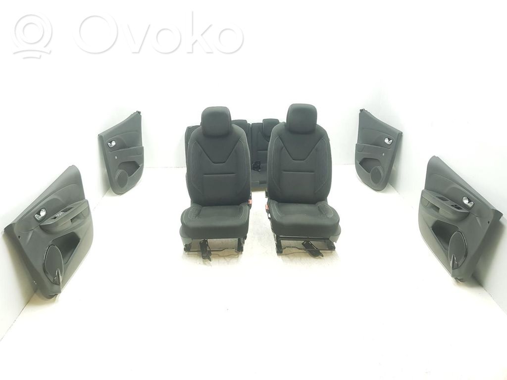 Renault Clio IV Sėdynių komplektas 