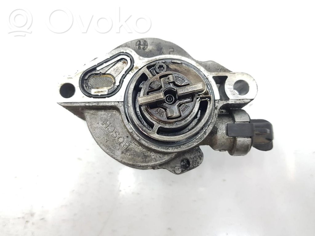 Ford Focus C-MAX Vacuum pump 