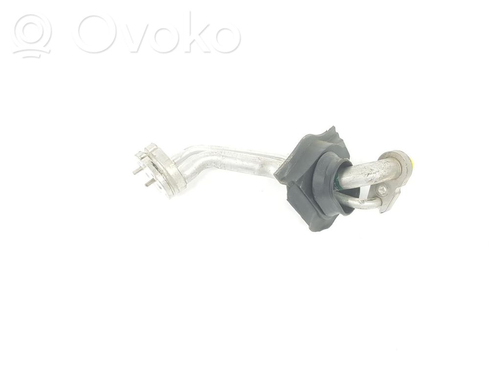 BMW 3 E90 E91 Ilmastointilaitteen putki (A/C) 