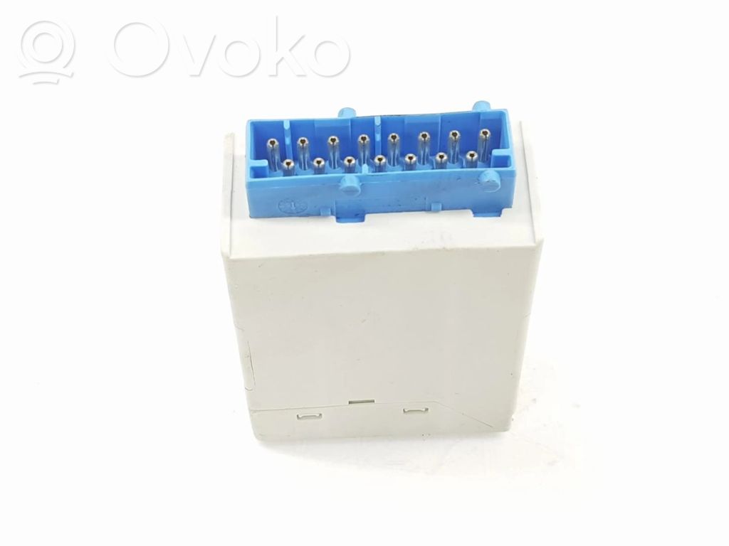 Sonstige Steuergeräte / Module   61358366381,8366381