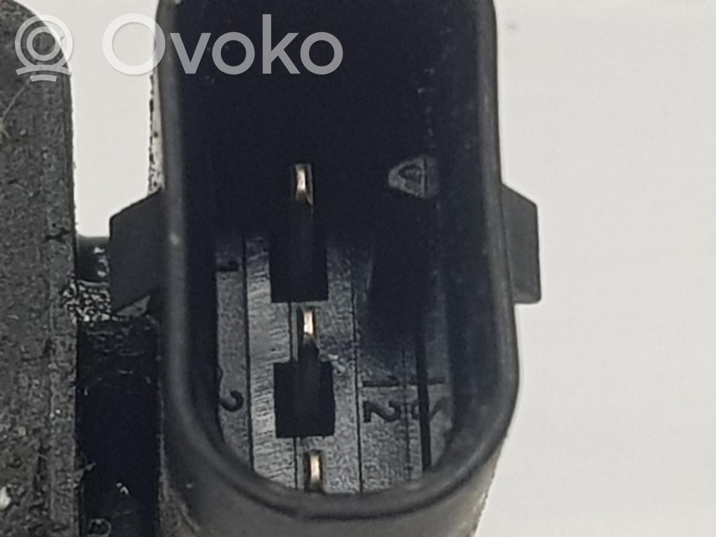 BMW 1 E82 E88 Soporte del sensor de aparcamiento delantero (PDC) 