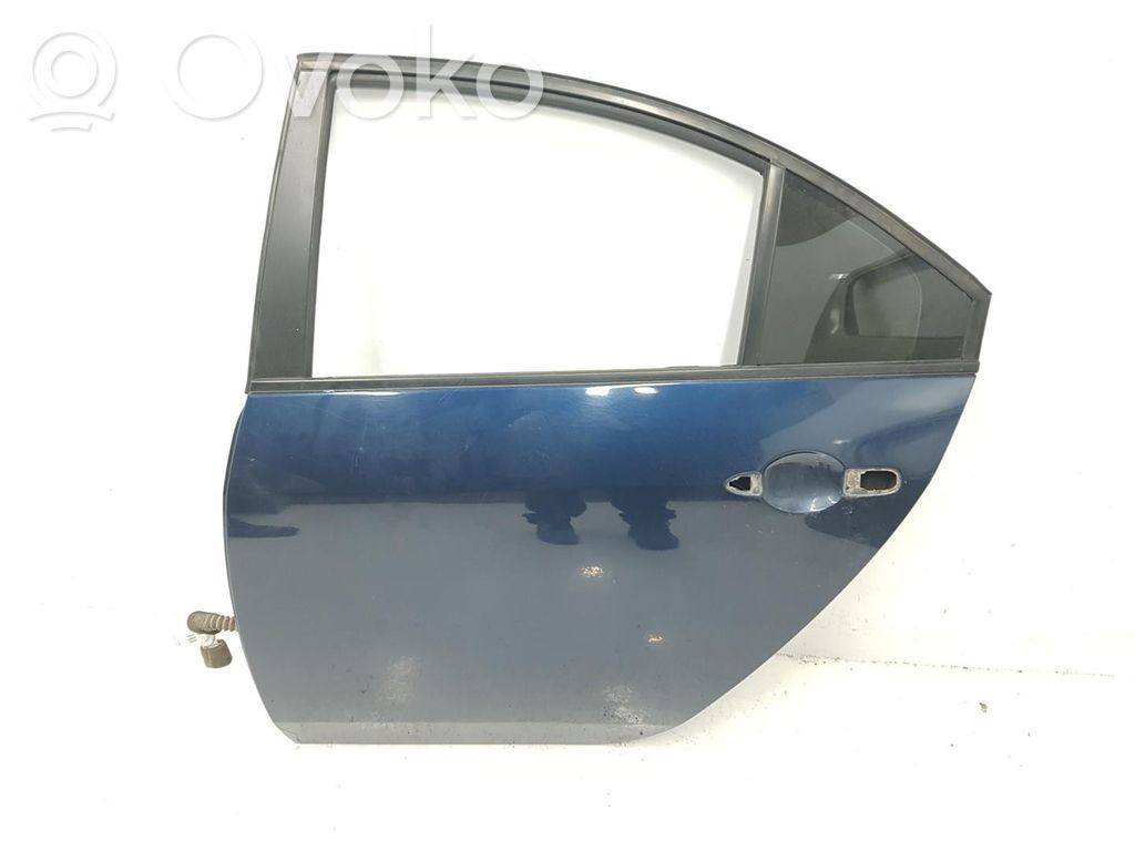 Nissan Primera Puerta trasera 
