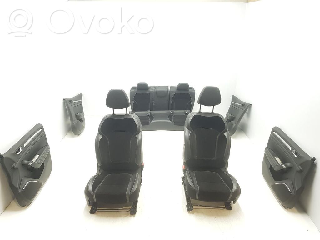 Renault Megane IV Sēdekļu komplekts 