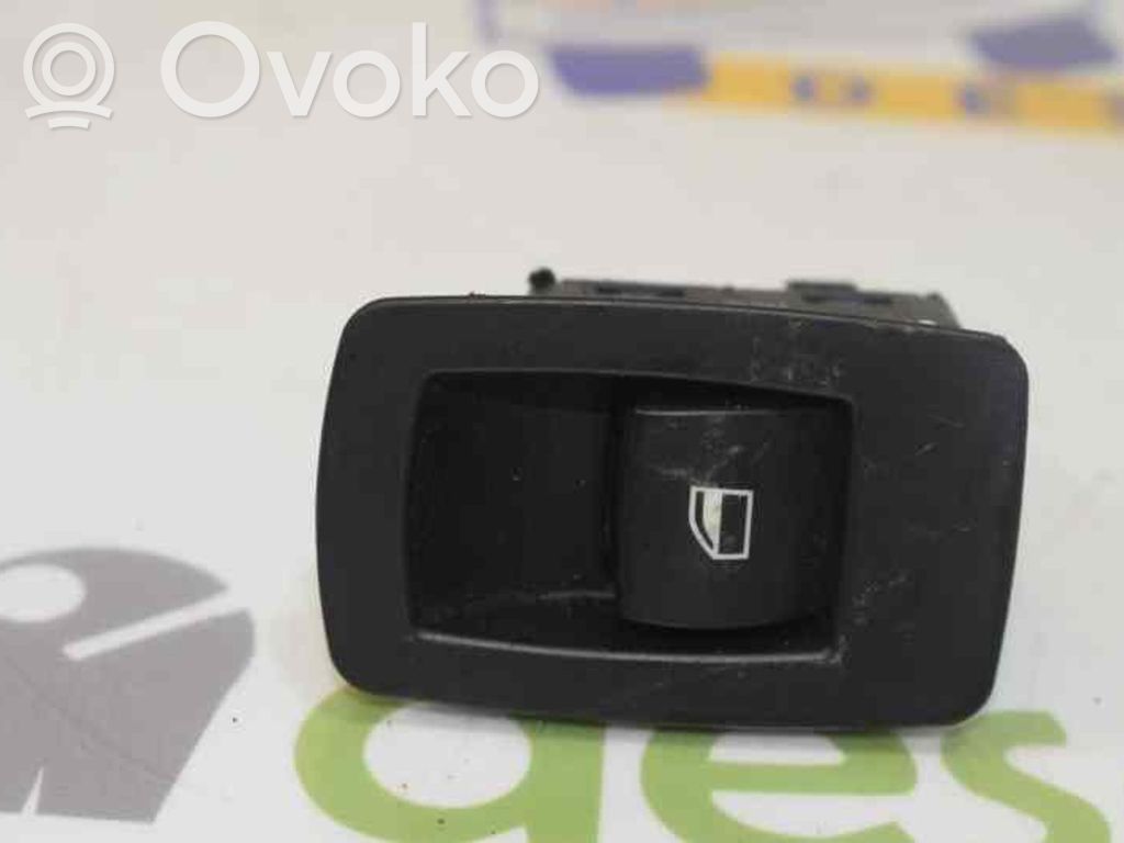 Electric window control switch   61316945874,6935534