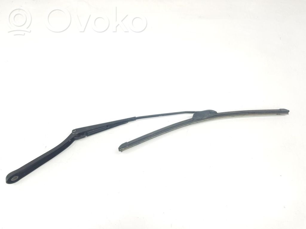 BMW 3 E90 E91 Front wiper blade arm 