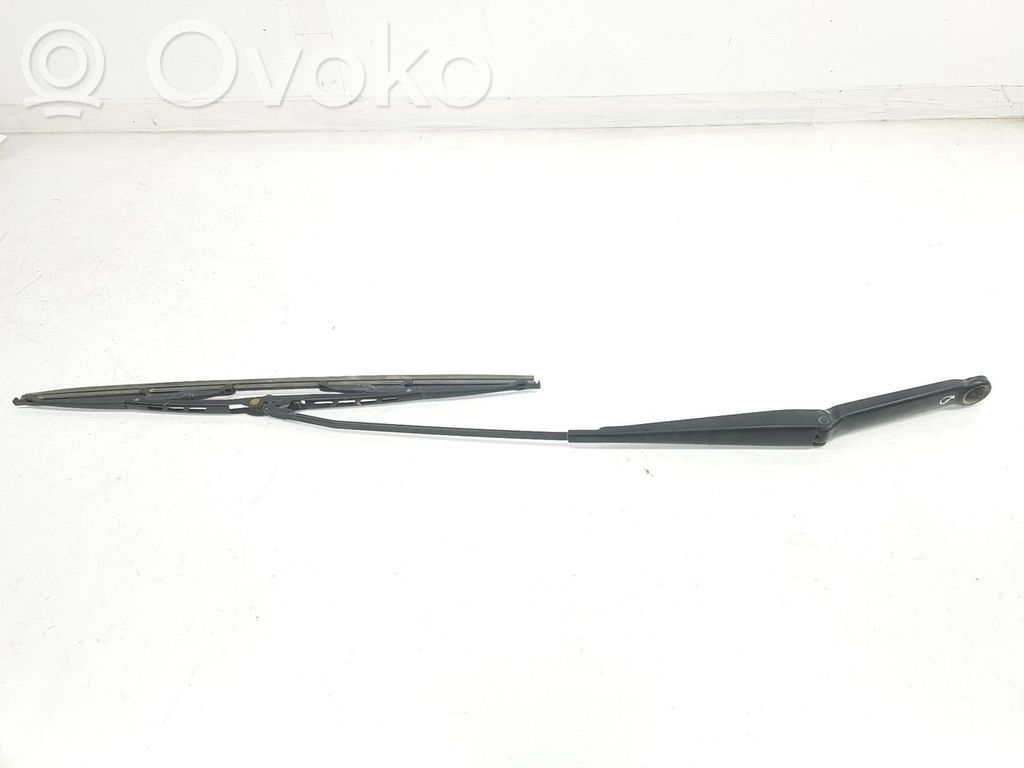 BMW 3 E90 E91 Front wiper blade arm 