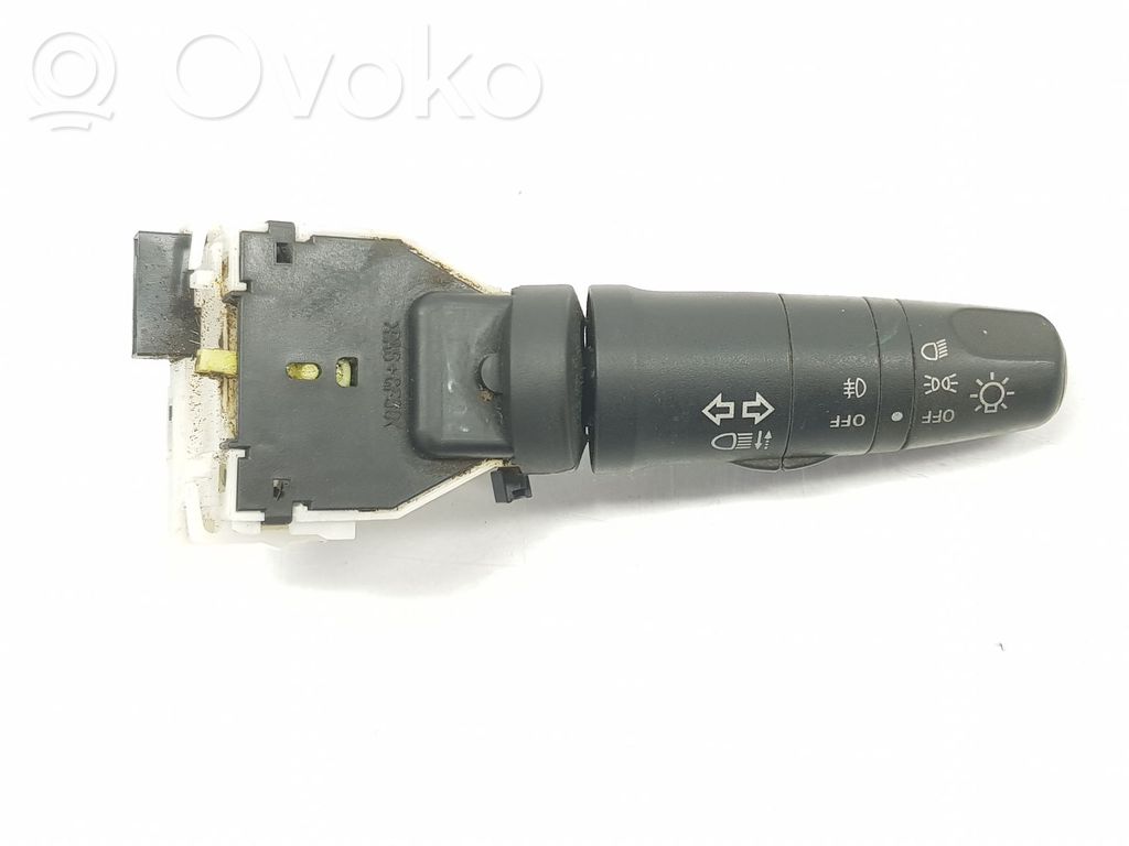 Renault Laguna III Suuntavilkun vipu 