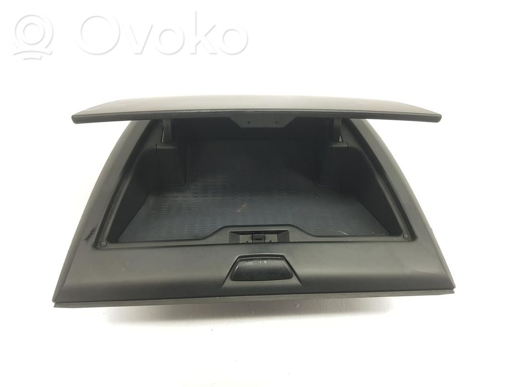 BMW 3 E90 E91 Daiktadėžė 