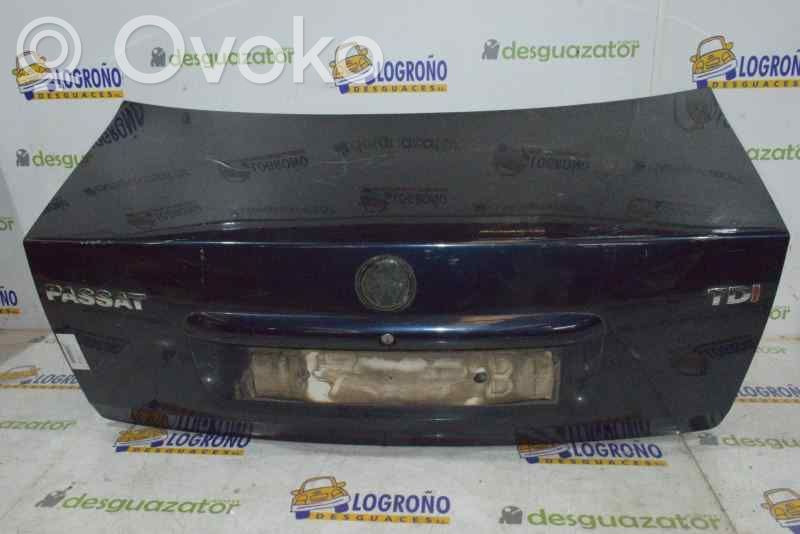 Volkswagen PASSAT B5 Puerta del maletero/compartimento de carga 