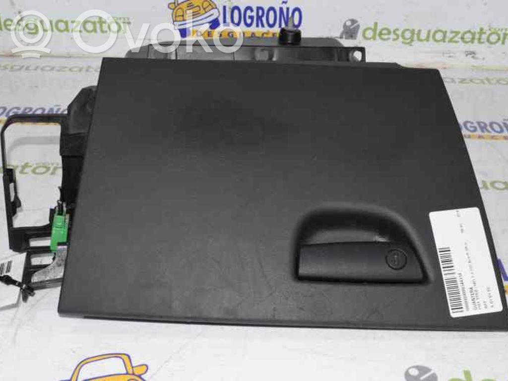 Guantera   735269803,NEGRA,3PUERTAS