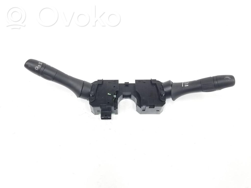 Infiniti FX Butoane/comutatoare pe volan 